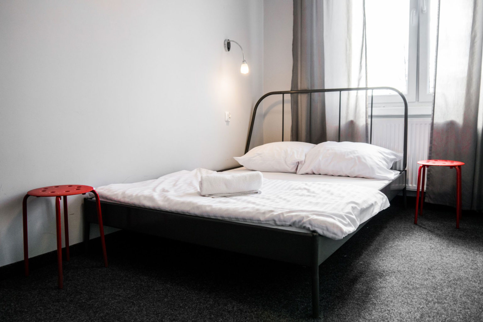 Pokój w NH Hostel — czysto i wygodnie